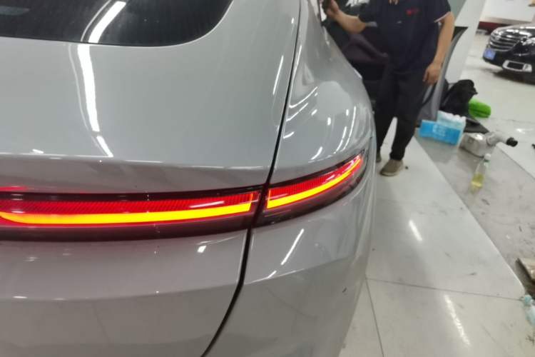 Used Nio ET5T 2023 75 kWh Touring Right Rear Taillight