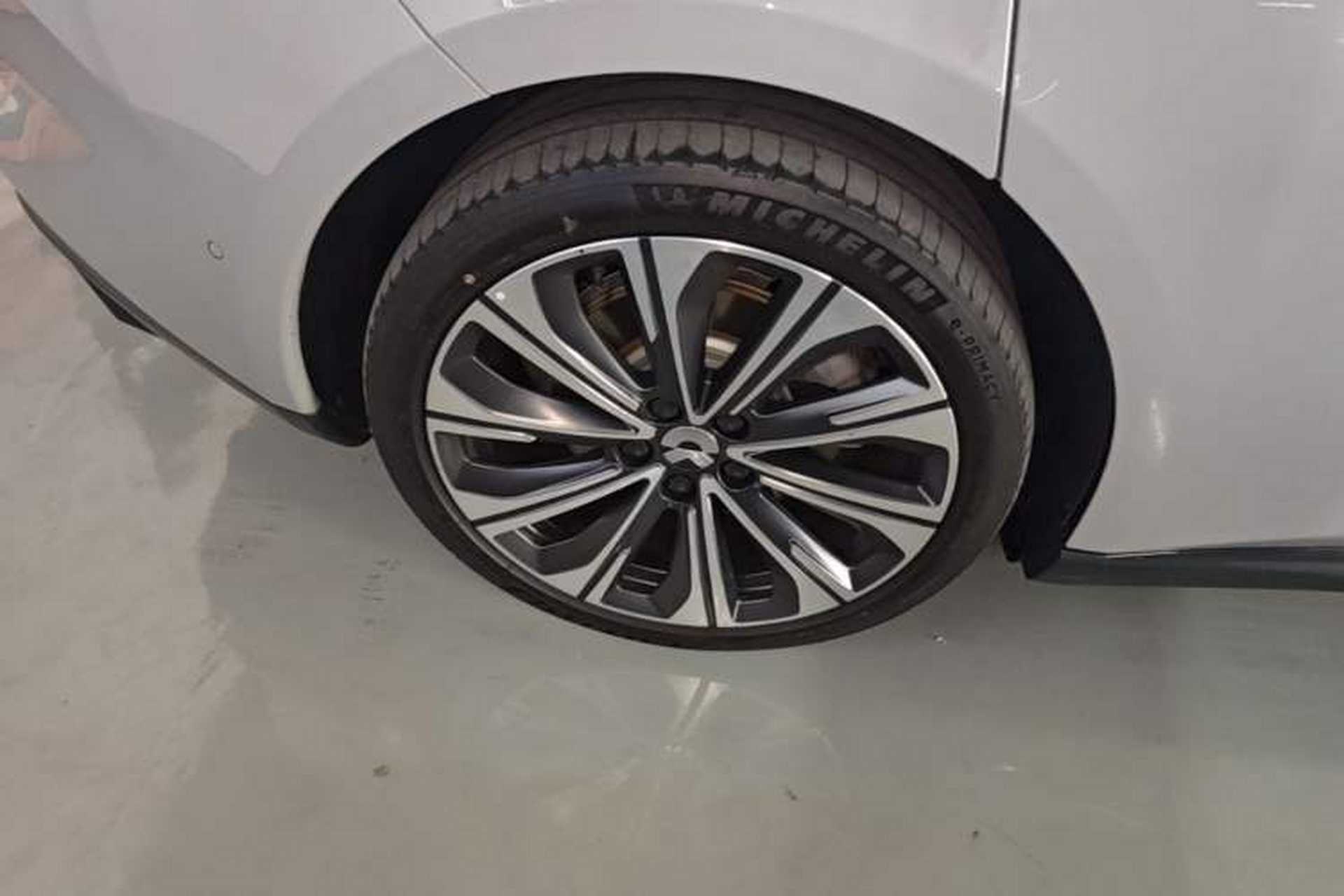 Used Nio ET5T 2023 75 kWh Touring Right Rear Wheel Hub