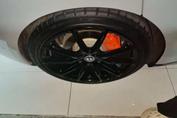 Used Nio ET5T 2023 75 kWh Touring Right Rear Wheel Hub