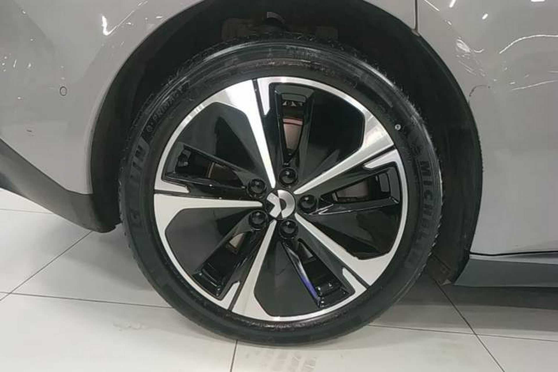 Used Nio ET5T 2023 75 kWh Touring Right Rear Wheel Hub
