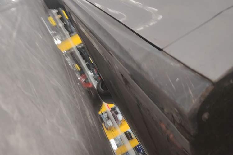 Used Nio ET5T 2023 75 kWh Touring Right Side Sill