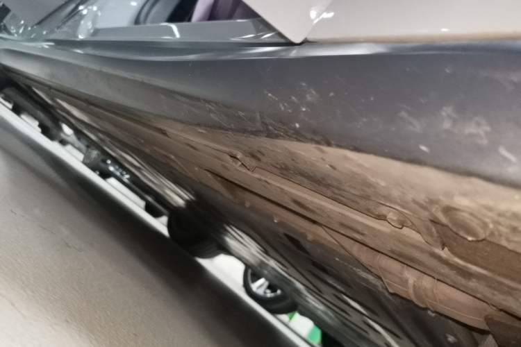 Used Nio ET5T 2023 75 kWh Touring Right Side Sill