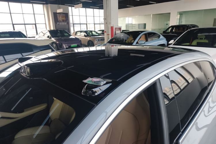 Used Nio ET5T 2023 75 kWh Touring Roof