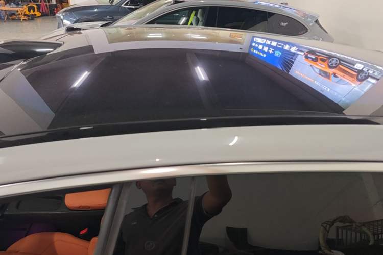 Used Nio ET5T 2023 75 kWh Touring Roof