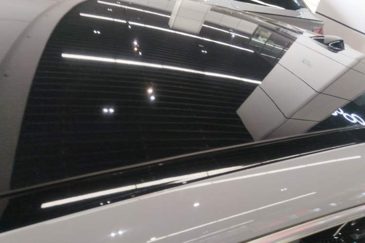 Used Nio ET5T 2023 75 kWh Touring Roof