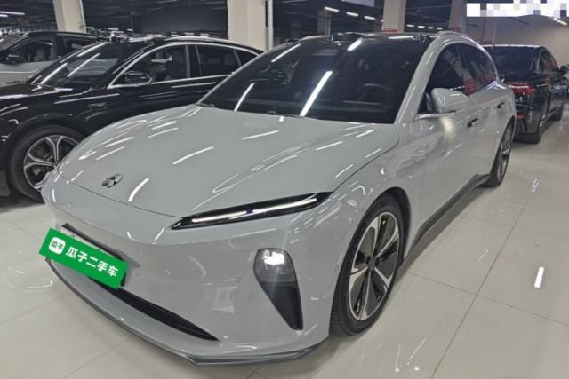 Ojetý Nio ET5T 2023 75 kWh Touring