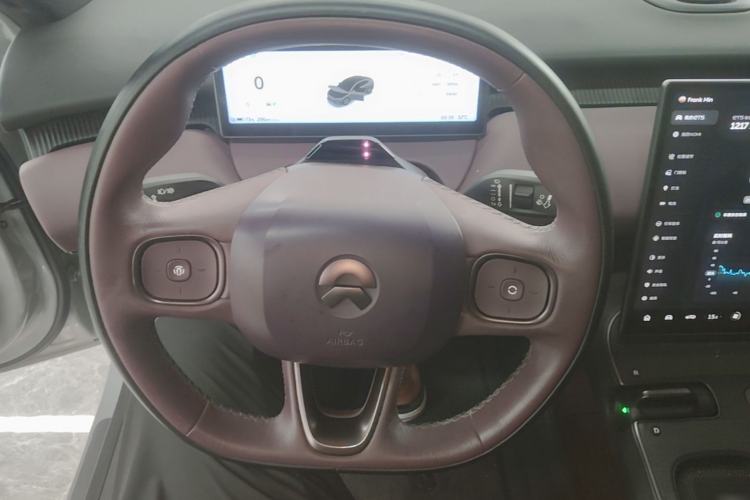 Used Nio ET5T 2023 75 kWh Touring Steering Wheel