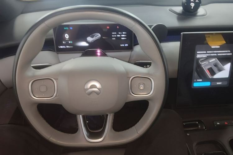 Used Nio ET5T 2023 75 kWh Touring Steering Wheel