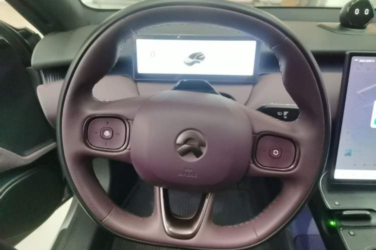 Used Nio ET5T 2023 75 kWh Touring Steering Wheel