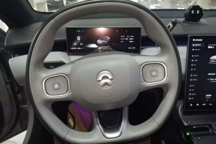 Used Nio ET5T 2023 75 kWh Touring Steering Wheel
