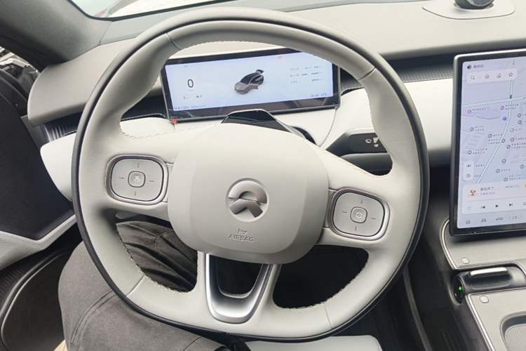 Used Nio ET5T 2023 75 kWh Touring Steering Wheel
