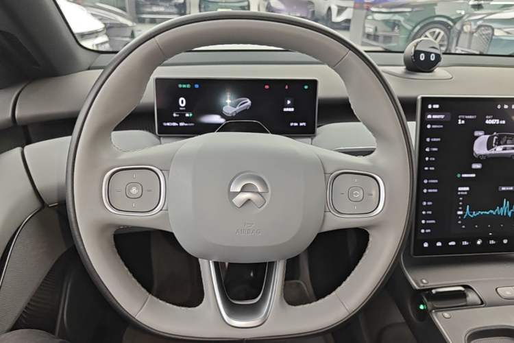 Used Nio ET5T 2023 75 kWh Touring Steering Wheel