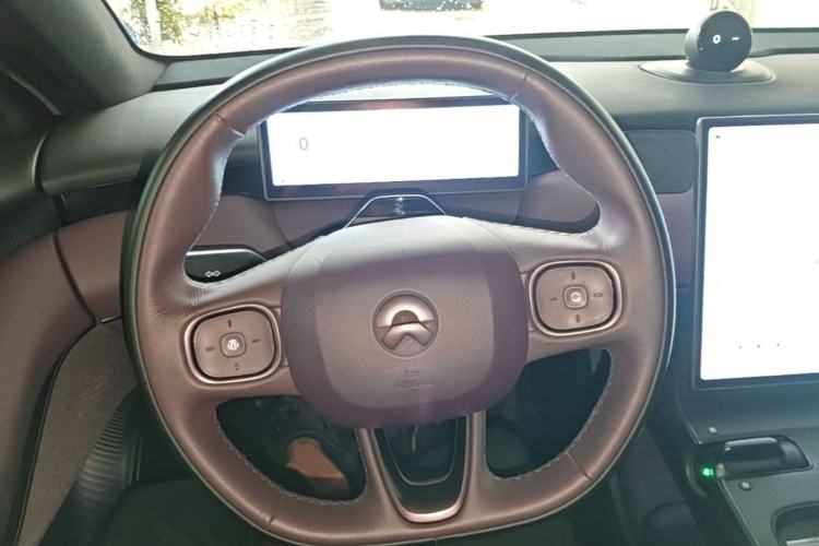 Used Nio ET5T 2023 75 kWh Touring Steering Wheel