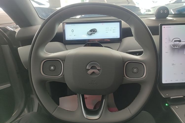 Used Nio ET5T 2023 75 kWh Touring Steering Wheel