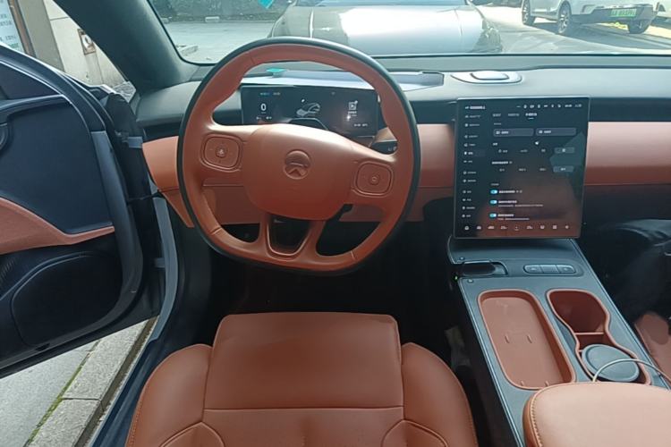 Used Nio ET5T 2023 75 kWh Touring Steering Wheel