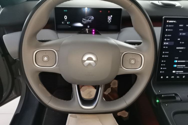 Used Nio ET5T 2023 75 kWh Touring Steering Wheel