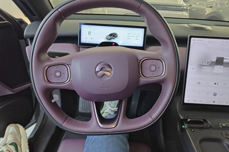 Used Nio ET5T 2023 75 kWh Touring Steering Wheel