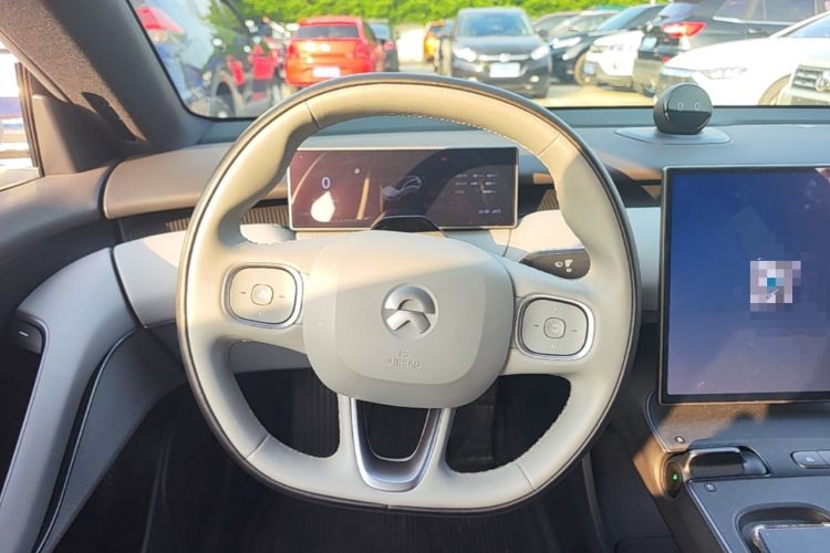 Used Nio ET5T 2023 75 kWh Touring Steering Wheel