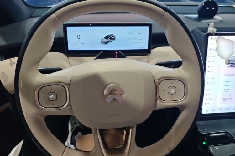 Used Nio ET5T 2023 75 kWh Touring Steering Wheel