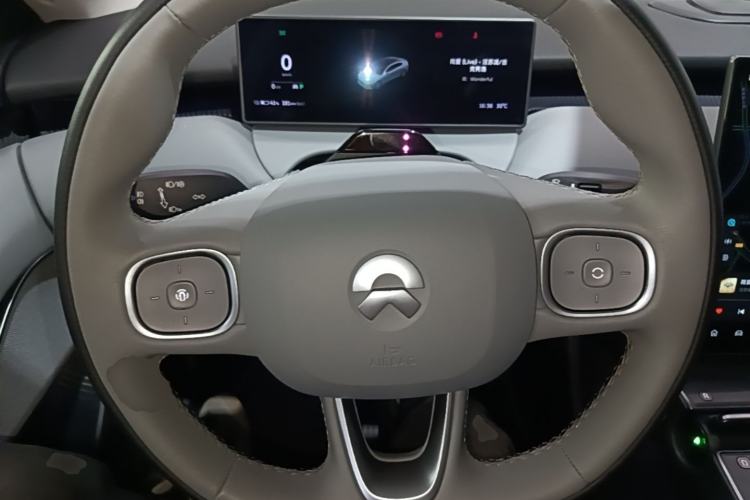 Used Nio ET5T 2023 75 kWh Touring Steering Wheel
