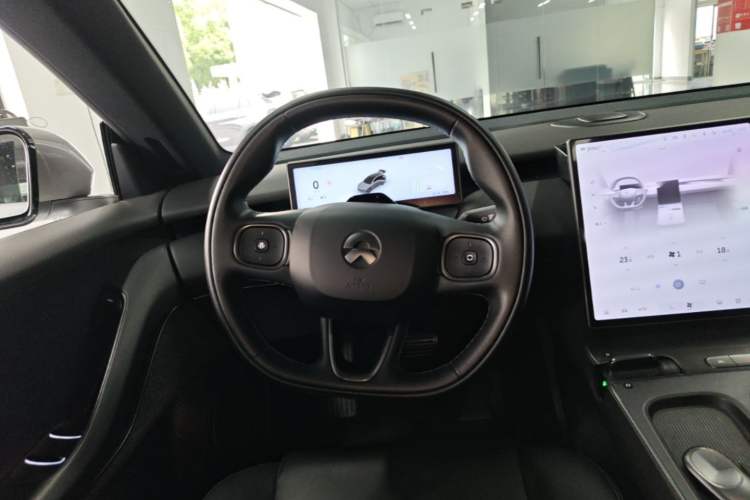 Used Nio ET5T 2023 75 kWh Touring Steering Wheel