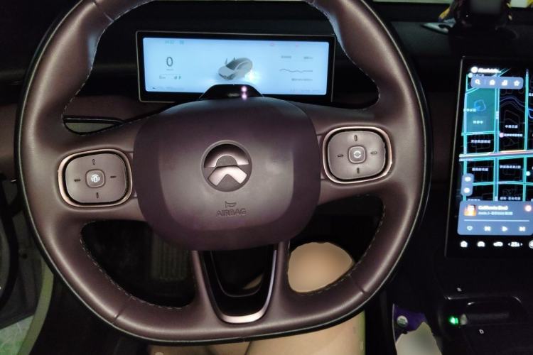 Used Nio ET5T 2023 75 kWh Touring Steering Wheel