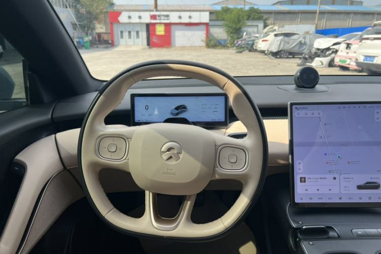 Used Nio ET5T 2023 75 kWh Touring Steering Wheel