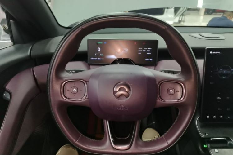 Used Nio ET5T 2023 75 kWh Touring Steering Wheel