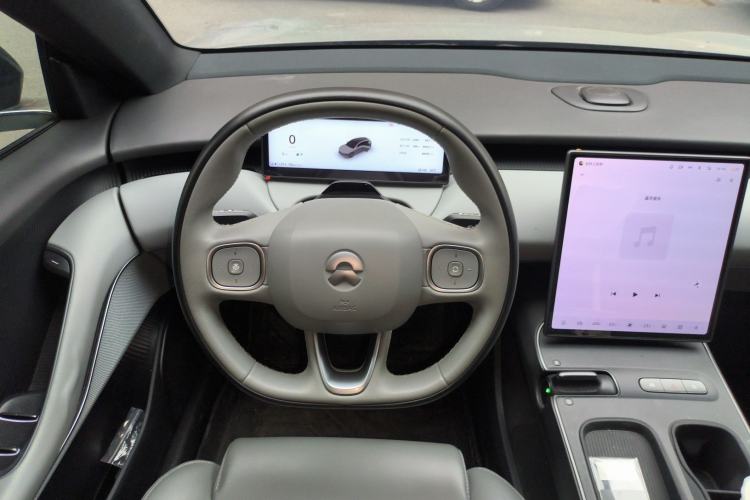 Used Nio ET5T 2023 75 kWh Touring Steering Wheel
