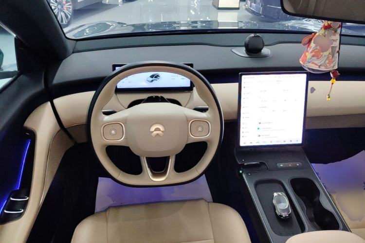 Used Nio ET5T 2023 75 kWh Touring Steering Wheel