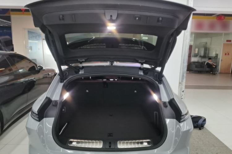 Used Nio ET5T 2023 75 kWh Touring Trunk
