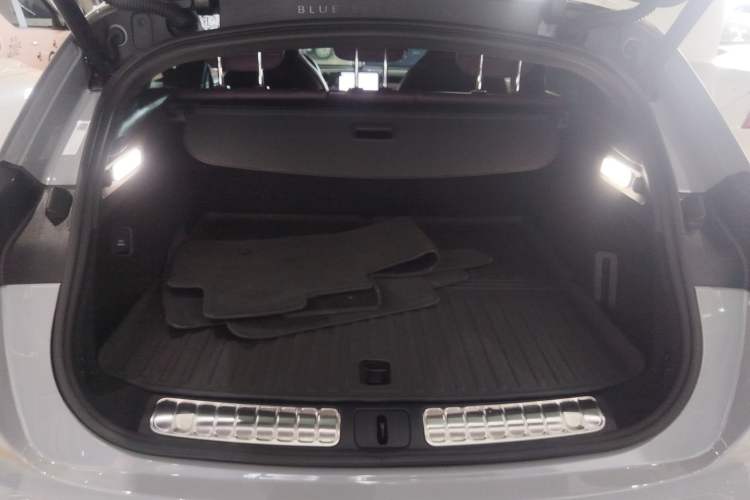 Used Nio ET5T 2023 75 kWh Touring Trunk