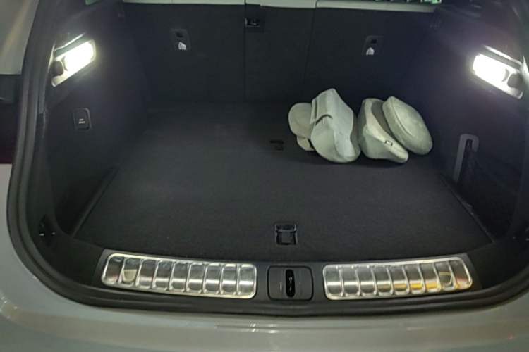Used Nio ET5T 2023 75 kWh Touring Trunk