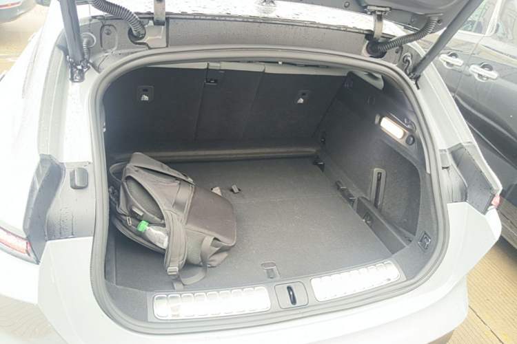 Used Nio ET5T 2023 75 kWh Touring Trunk