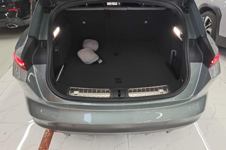 Used Nio ET5T 2023 75 kWh Touring Trunk