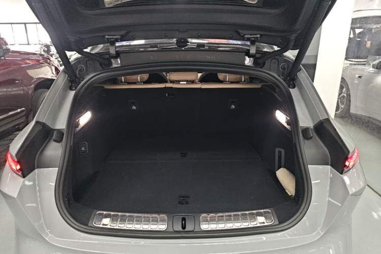 Used Nio ET5T 2023 75 kWh Touring Trunk