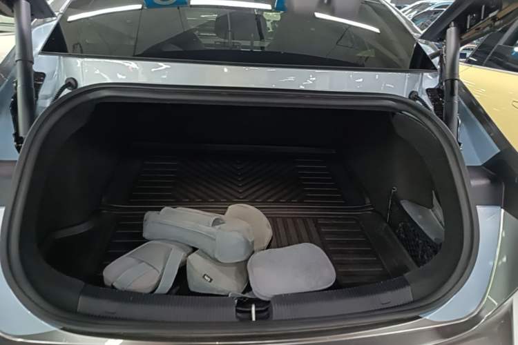 Used Nio ET5T 2023 75 kWh Touring Trunk