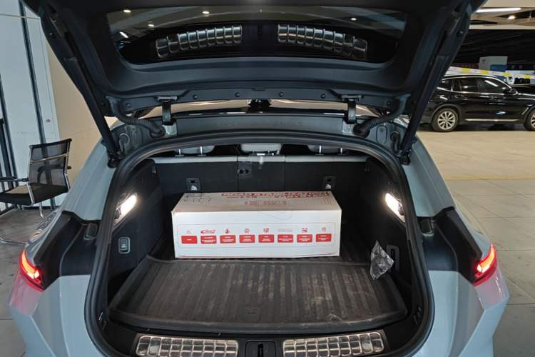 Used Nio ET5T 2023 75 kWh Touring Trunk