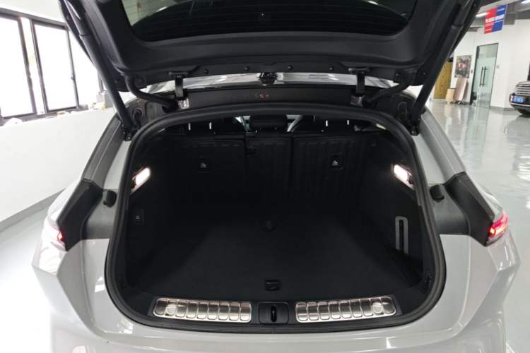 Used Nio ET5T 2023 75 kWh Touring Trunk