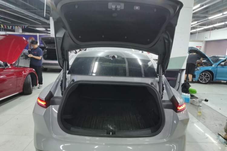 Used Nio ET5T 2023 75 kWh Touring Trunk