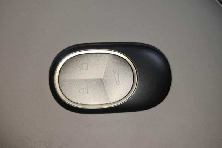 Used Nio ET5T 2023 75 kWh Touring Vehicle Key