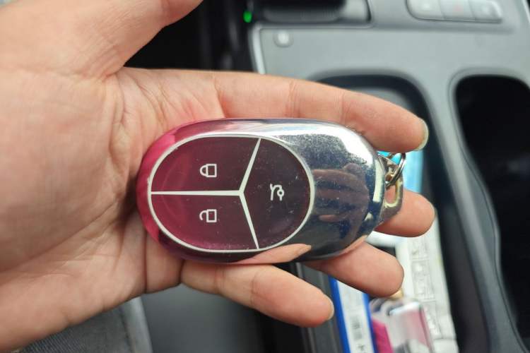 Used Nio ET5T 2023 75 kWh Touring Vehicle Key