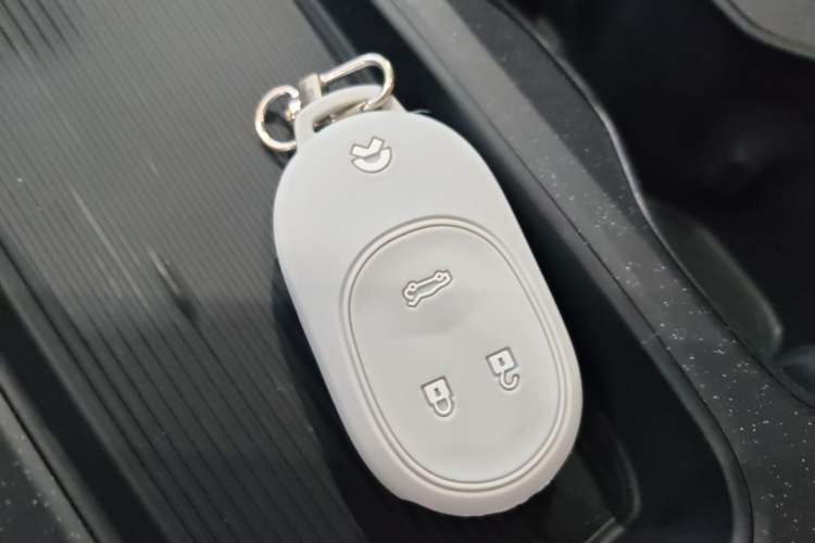 Used Nio ET5T 2023 75 kWh Touring Vehicle Key