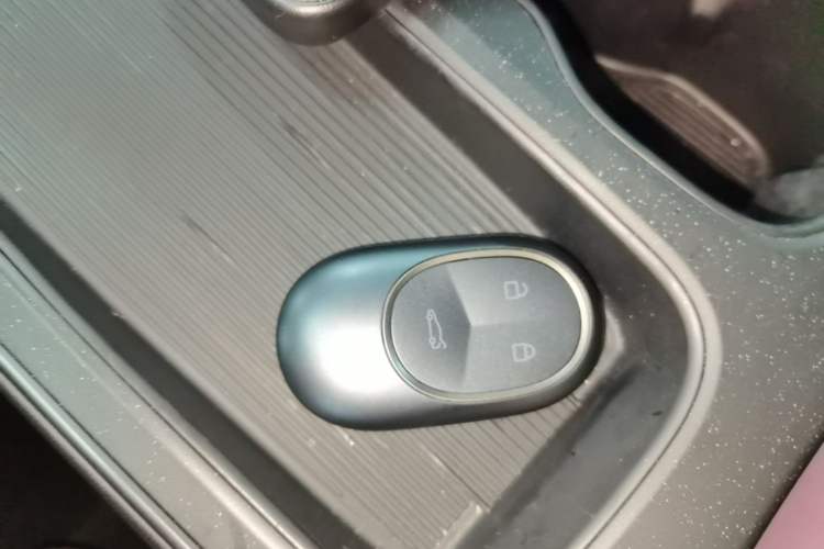 Used Nio ET5T 2023 75 kWh Touring Vehicle Key