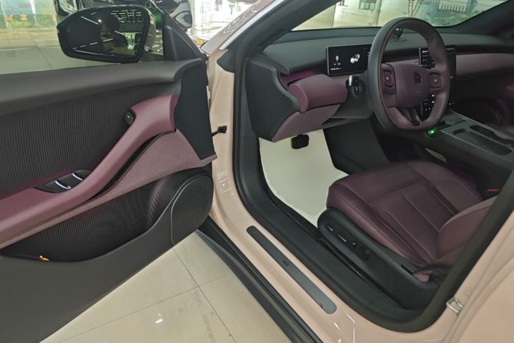 Used Nio ET5T 2023 75 kWh Touring Driver Seat
