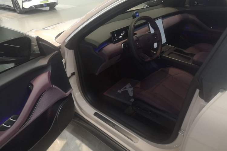 Used Nio ET5T 2023 75 kWh Touring Driver Seat
