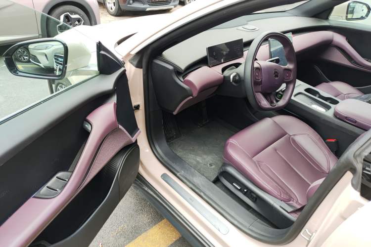 Used Nio ET5T 2023 75 kWh Touring Driver Seat