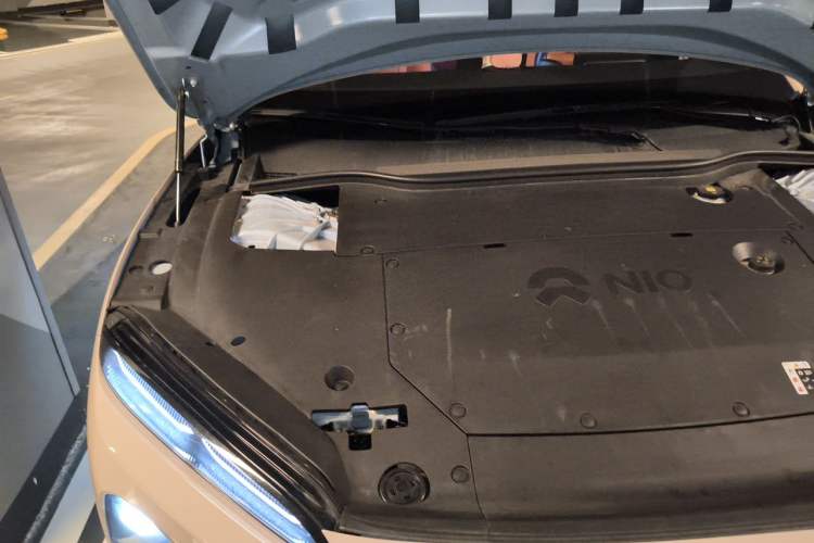 Used Nio ET5T 2023 75 kWh Touring Engine Bay Right