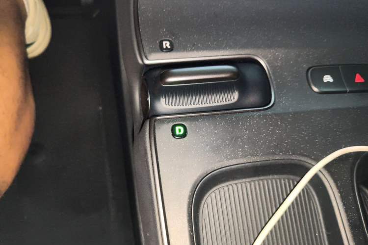 Used Nio ET5T 2023 75 kWh Touring Gear Lever