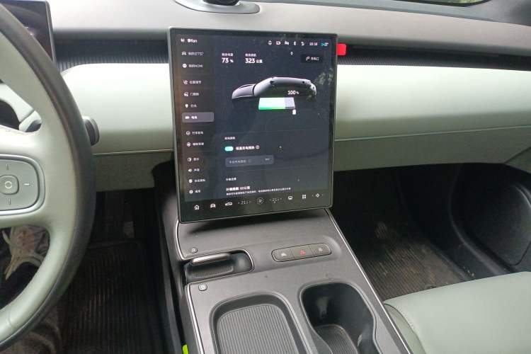 Used Nio ET5T 2023 75 kWh Touring Audio And AC Panel